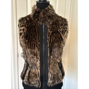 Tahari Leopard Print Faux Fur 2 Pocket Zip Front Sleeveless Vest NWOT Petite